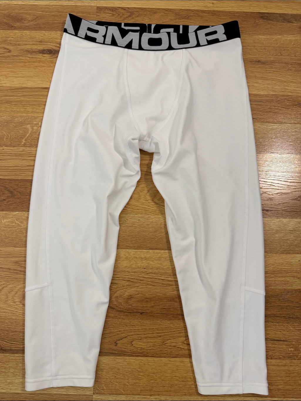 Under Armour White Athletic Compression Tights/ Black Logo Waistband. Heat Gear